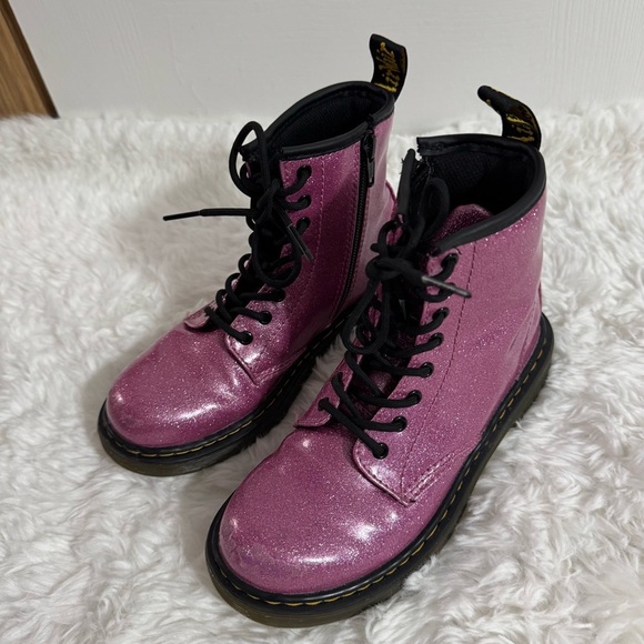 Dr. Martens Pink Patent Leather Combat Boots Size 2 - Picture 2 of 16